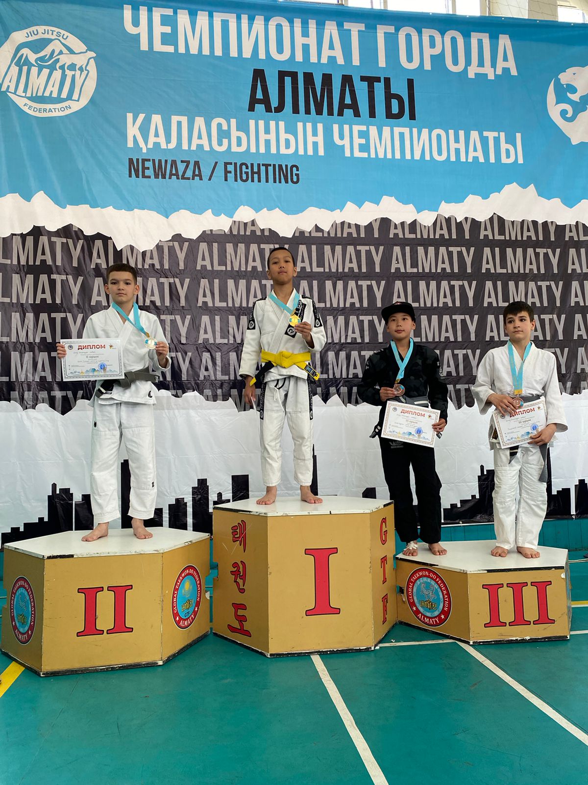 Серік Исмаил  1 орын алды Jiu-jitsu. Серік Исмаил занял 1- место на Чемпионате г.Алматы.