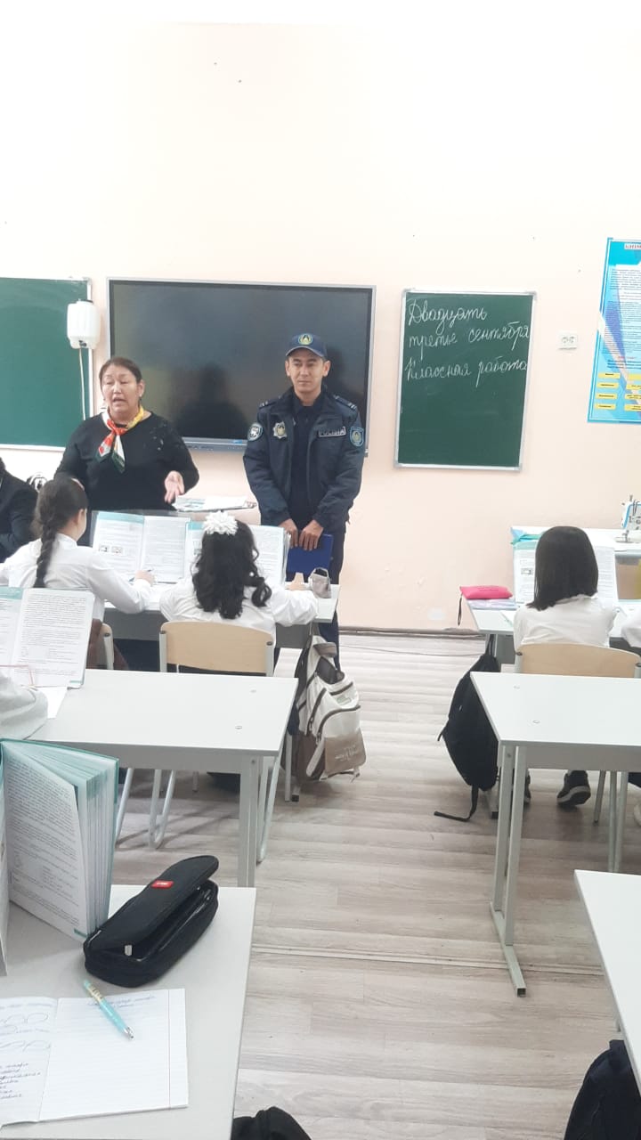 Встреча с подростками в школе и проведение плановых профилактических бесед